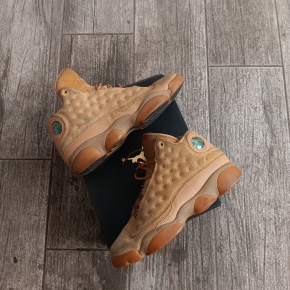 Nike Air Jordan Retro 13 - Picture 2 of 2